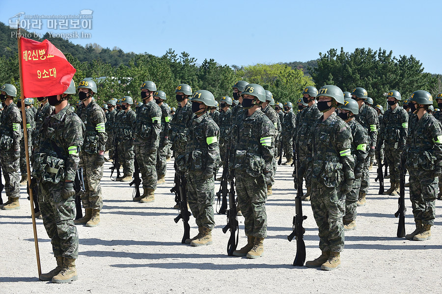 신병1279기빨간명찰수여식_9527.jpg