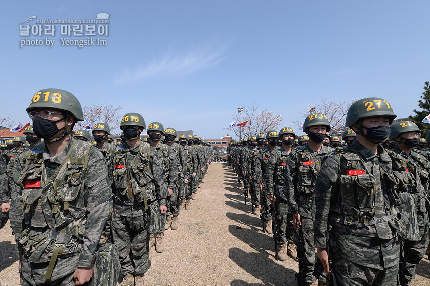 신병 1267기 2교육대 빨간명찰수여식_1007.jpg