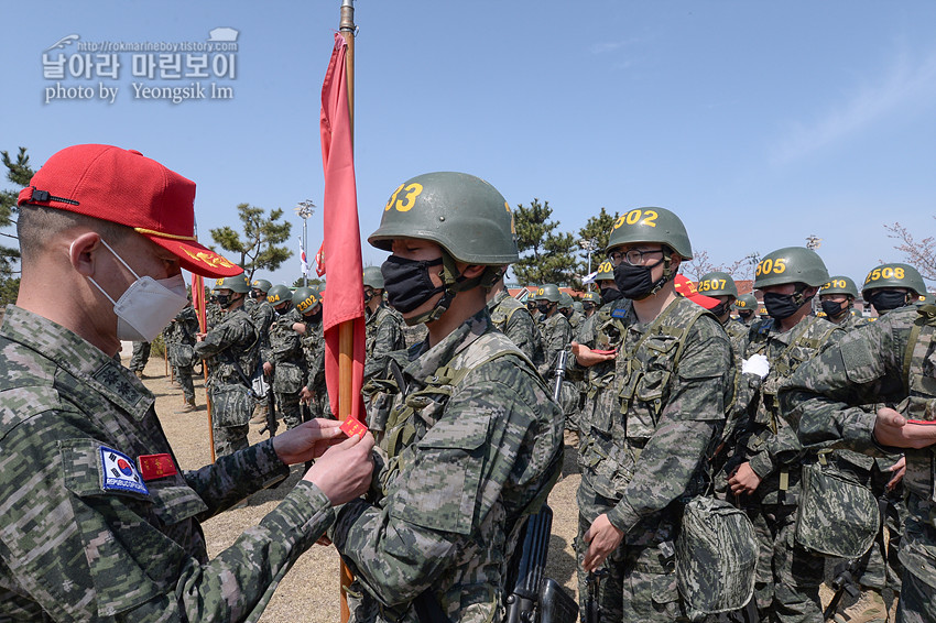 신병 1267기 2교육대 빨간명찰수여식_0954.jpg