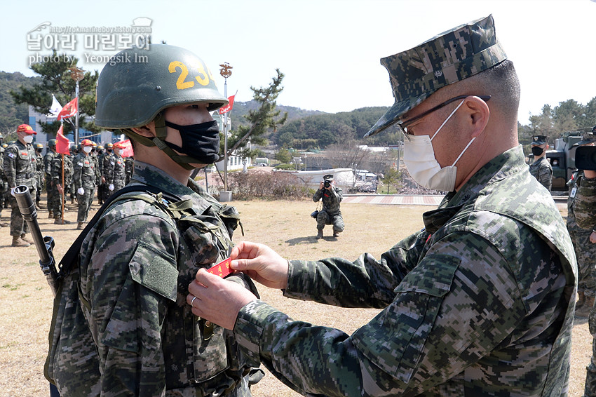 신병 1267기 2교육대 빨간명찰수여식_0949.jpg