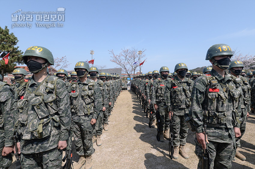 신병 1267기 1교육대 빨간명찰수여식_1112.jpg