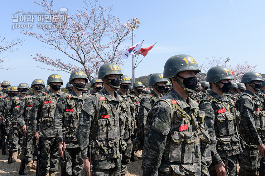 신병 1267기 1교육대 빨간명찰수여식_1098.jpg