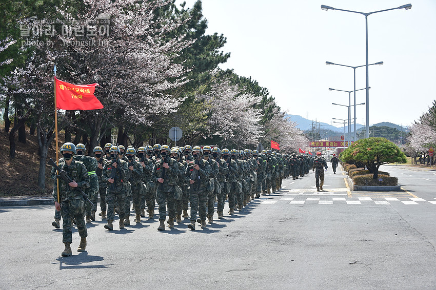 신병 1267기 1교육대 빨간명찰수여식_8730.jpg