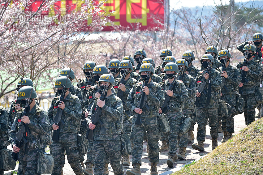 신병 1267기 1교육대 빨간명찰수여식_8708.jpg