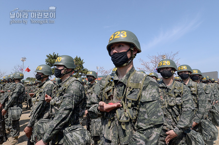 신병 1267기 2교육대 빨간명찰수여식_0966.jpg