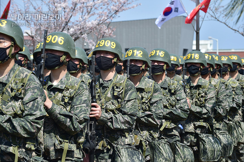 신병 1267기 2교육대 빨간명찰수여식_0911.jpg