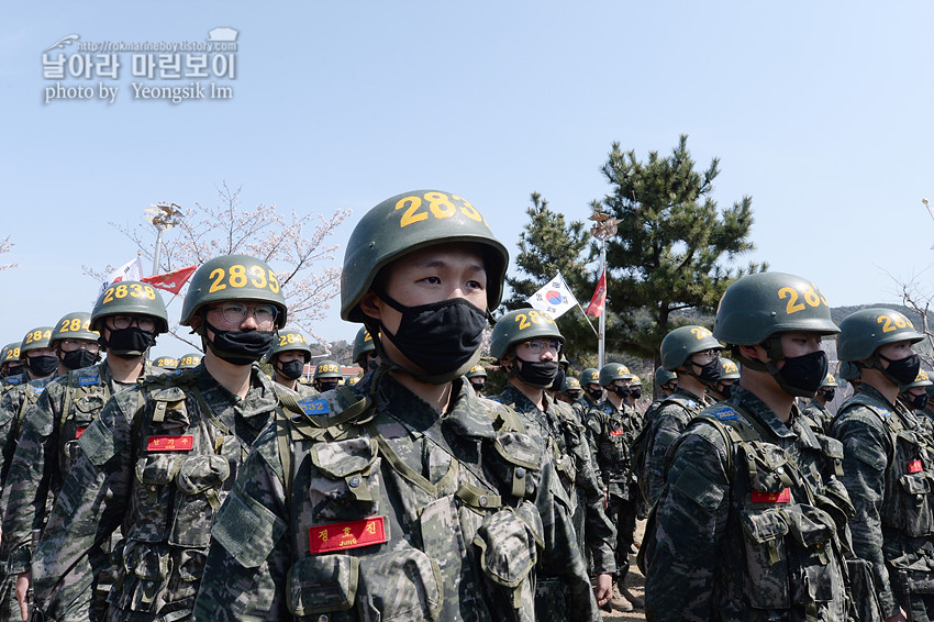 신병 1267기 2교육대 빨간명찰수여식_1014.jpg