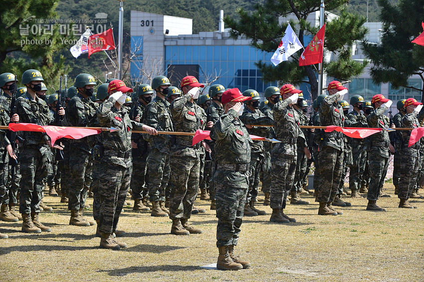 신병 1267기 2교육대 빨간명찰수여식_0905.jpg