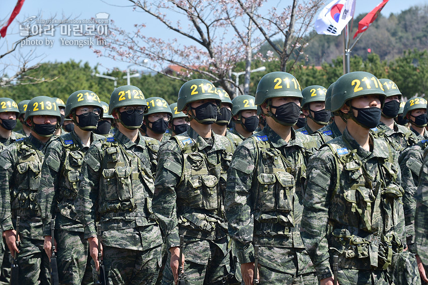 신병 1267기 2교육대 빨간명찰수여식_0919.jpg