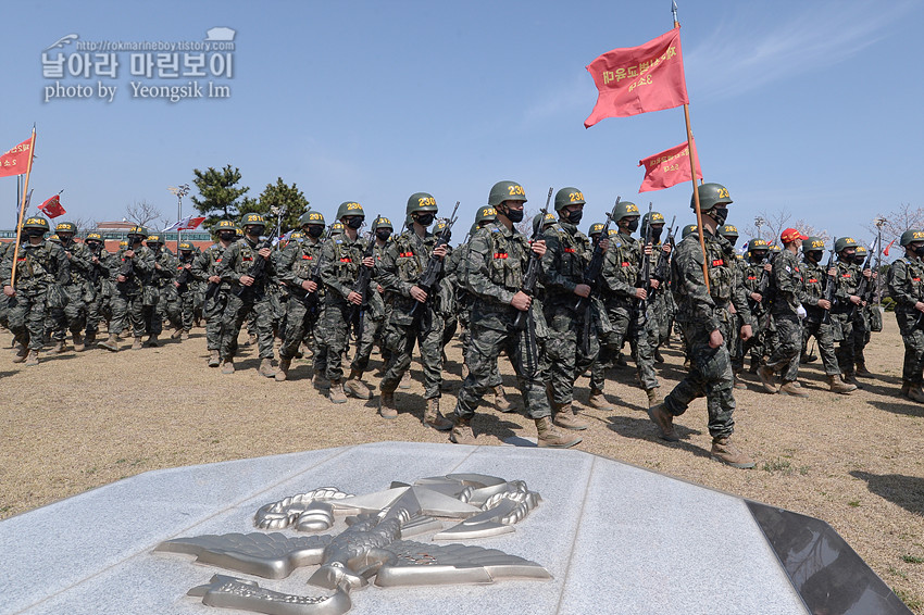 신병 1267기 2교육대 빨간명찰수여식_1027.jpg