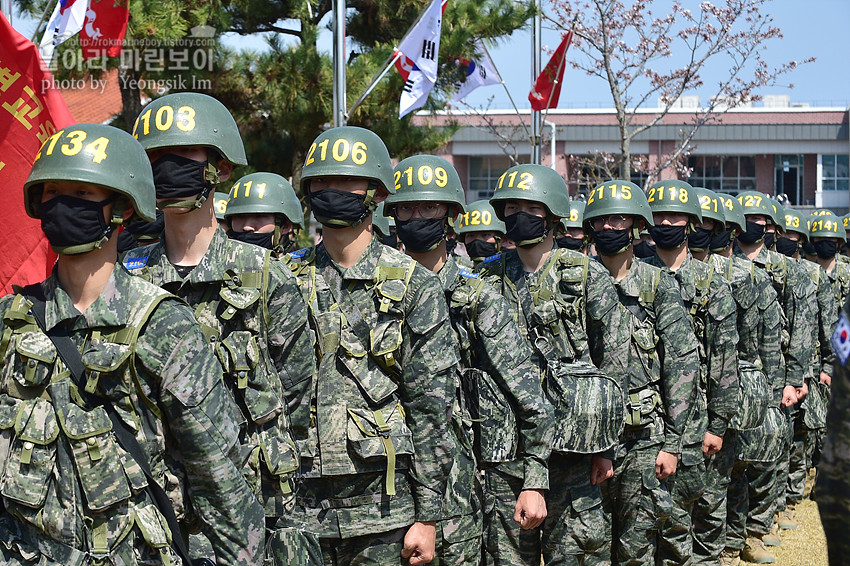 신병 1267기 2교육대 빨간명찰수여식_0917.jpg