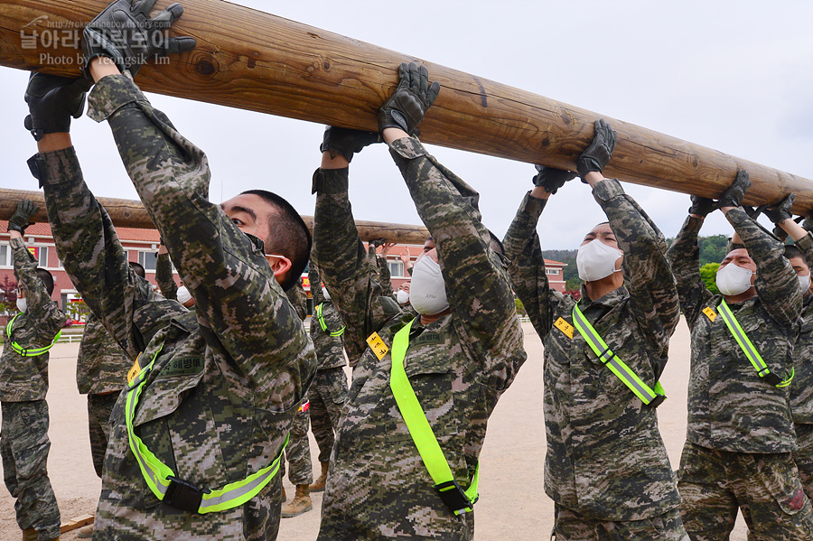 신병 1281기 1교육대 3주차 목봉장애물_4127_3.jpg