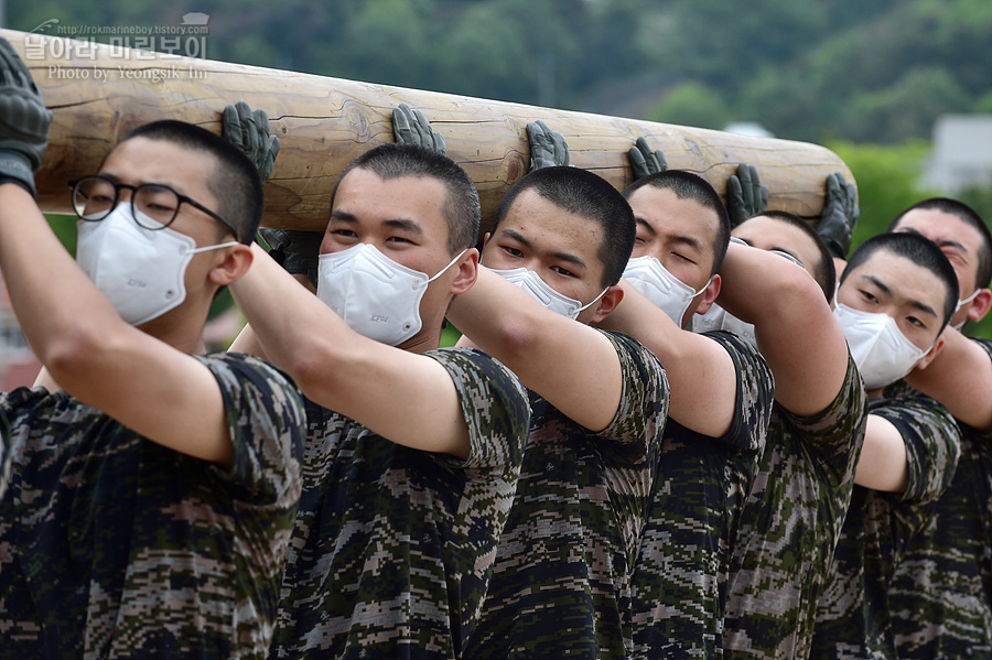 신병 1281기 1교육대 3주차 목봉장애물_4029.jpg