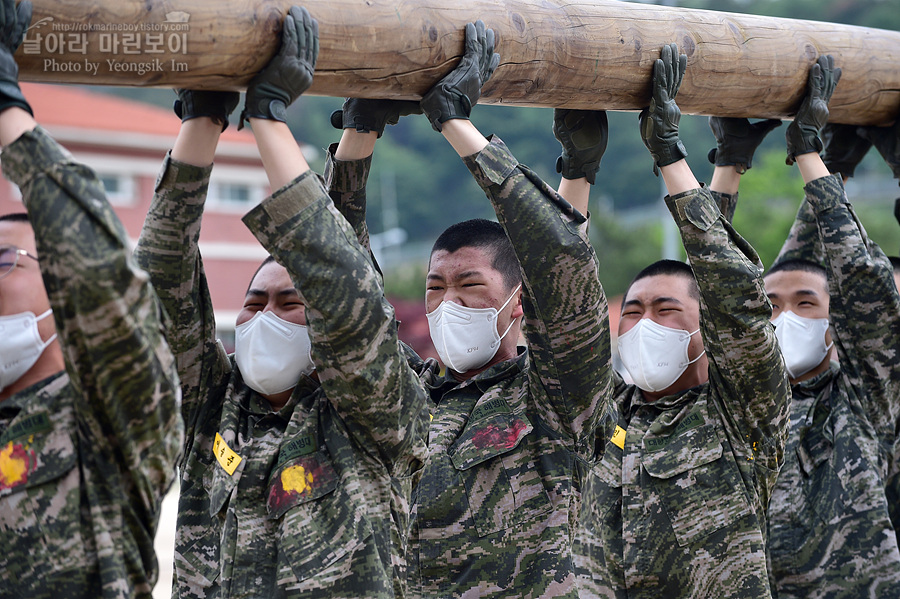 신병 1281기 1교육대 3주차 목봉장애물_4171.jpg