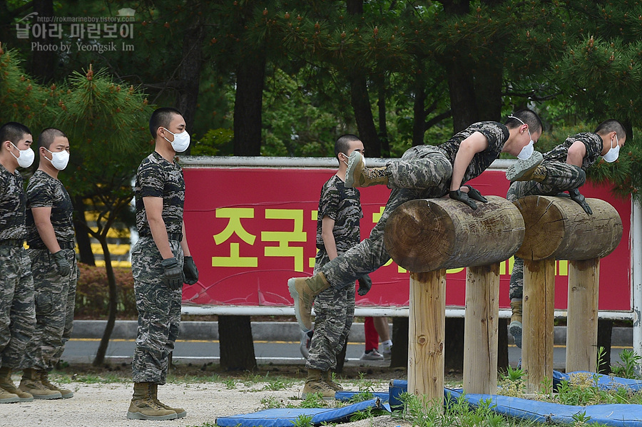 신병 1281기 1교육대 3주차 목봉장애물_3869.jpg