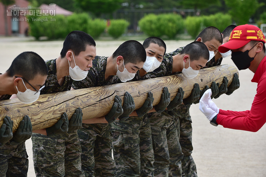 신병 1281기 1교육대 3주차 목봉장애물_4046.jpg