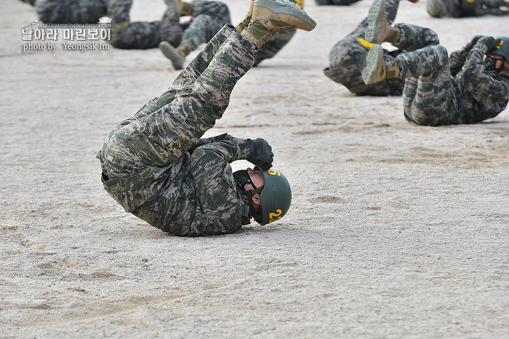 해병대 신병 1263기 2교육대 공수기초훈련1_8947.jpg