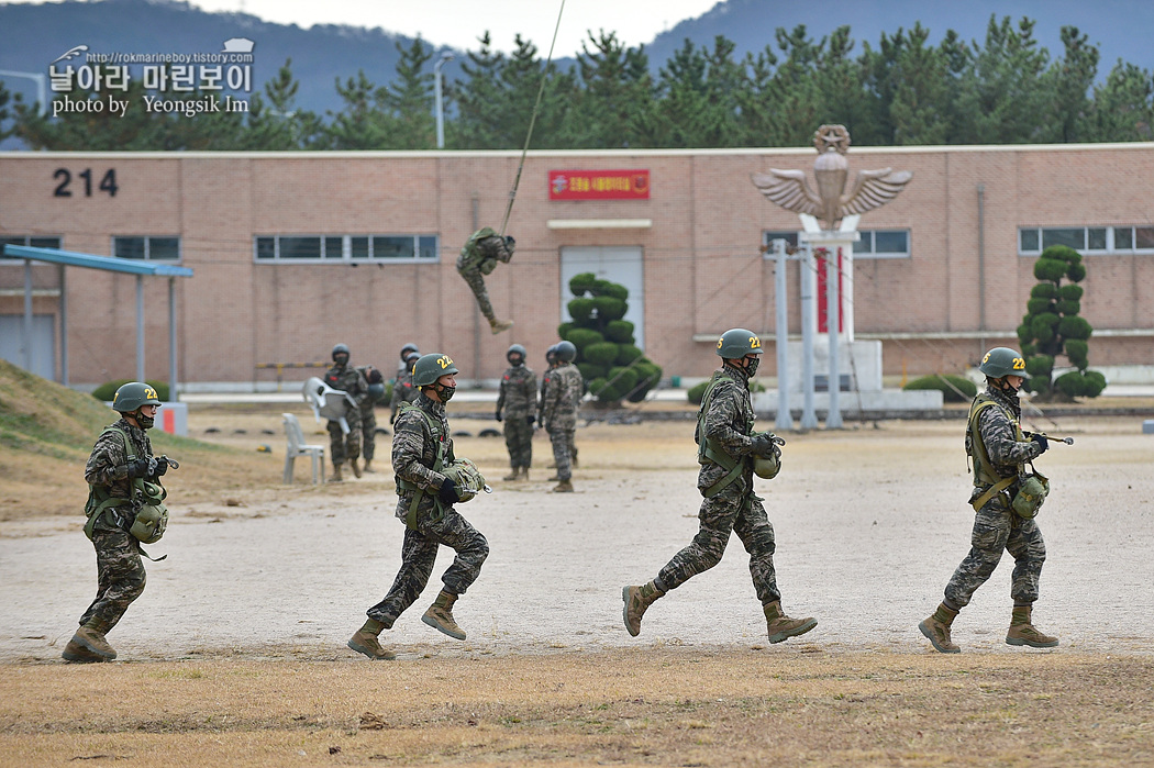 해병대 신병 1263기 2교육대 공수기초훈련1_9243.jpg