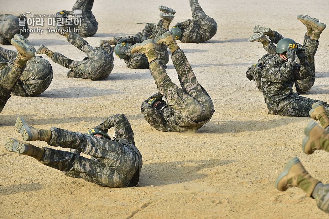 해병대 신병 1264기 5교육대 4주차 공수기초훈련 2_3510.jpg