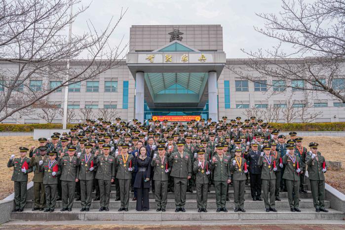 해병대교훈단, 올해 첫 임관식.jpg