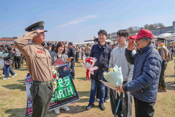해병대교육훈련단, 1327기 수료식 2.jpg